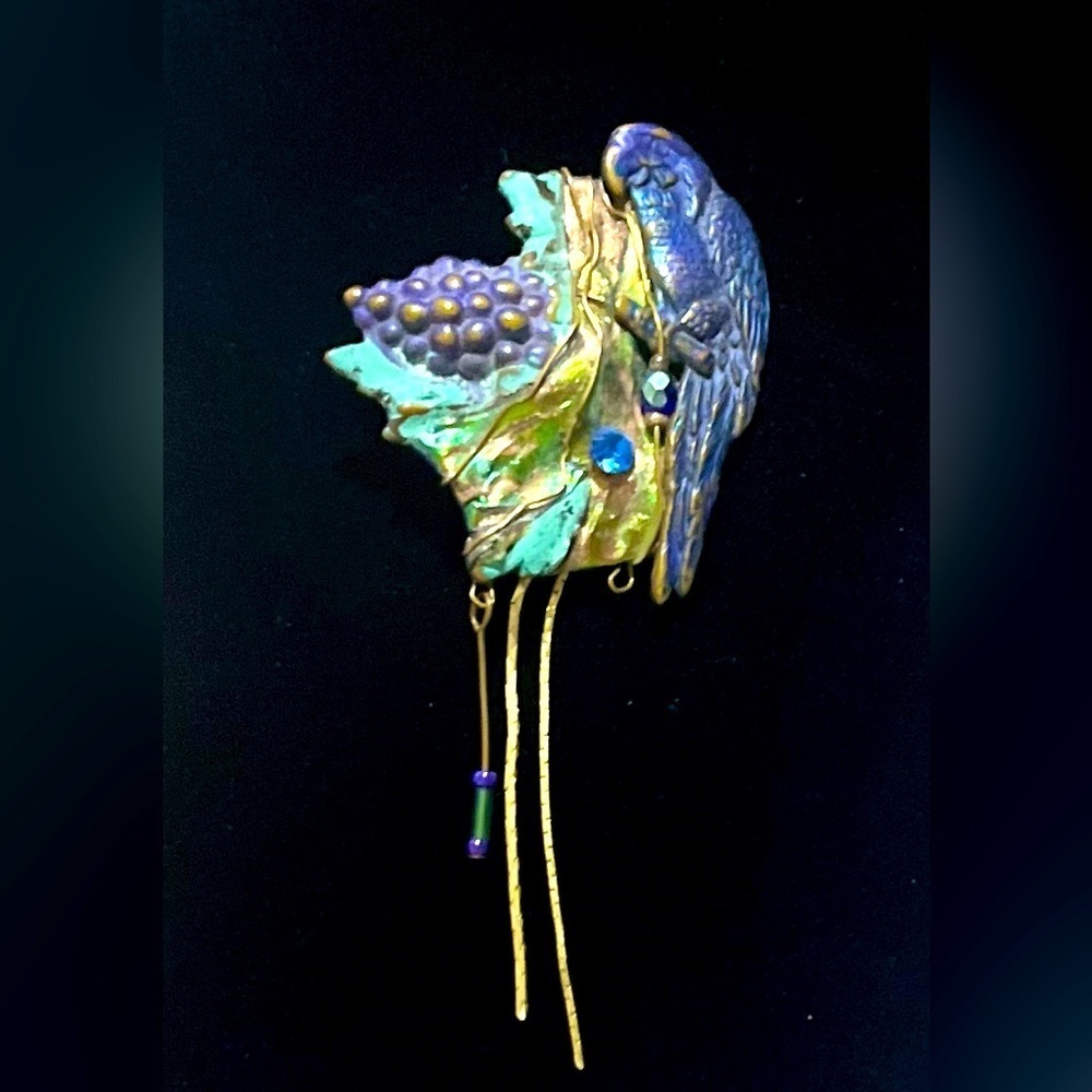Vtg. Colorful Purple Parrot Brooch with Grapes Design